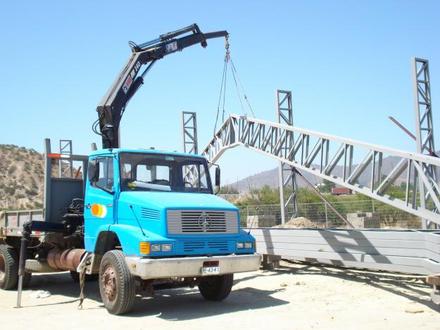 Camiones 350 con brazo hidraulico en Santa Tecla, La Libertad, El Salvador